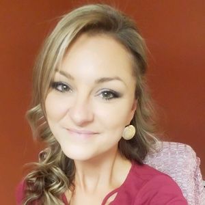 Meet your Posher, Brittney